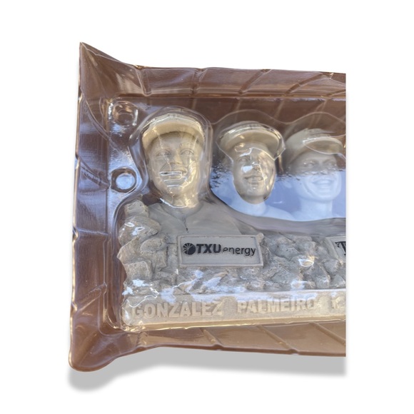 Texas Rangers 50th Anniversary Collectible: Mt. Crushmore: Pudge: Beltre: NIB - Picture 4 of 6
